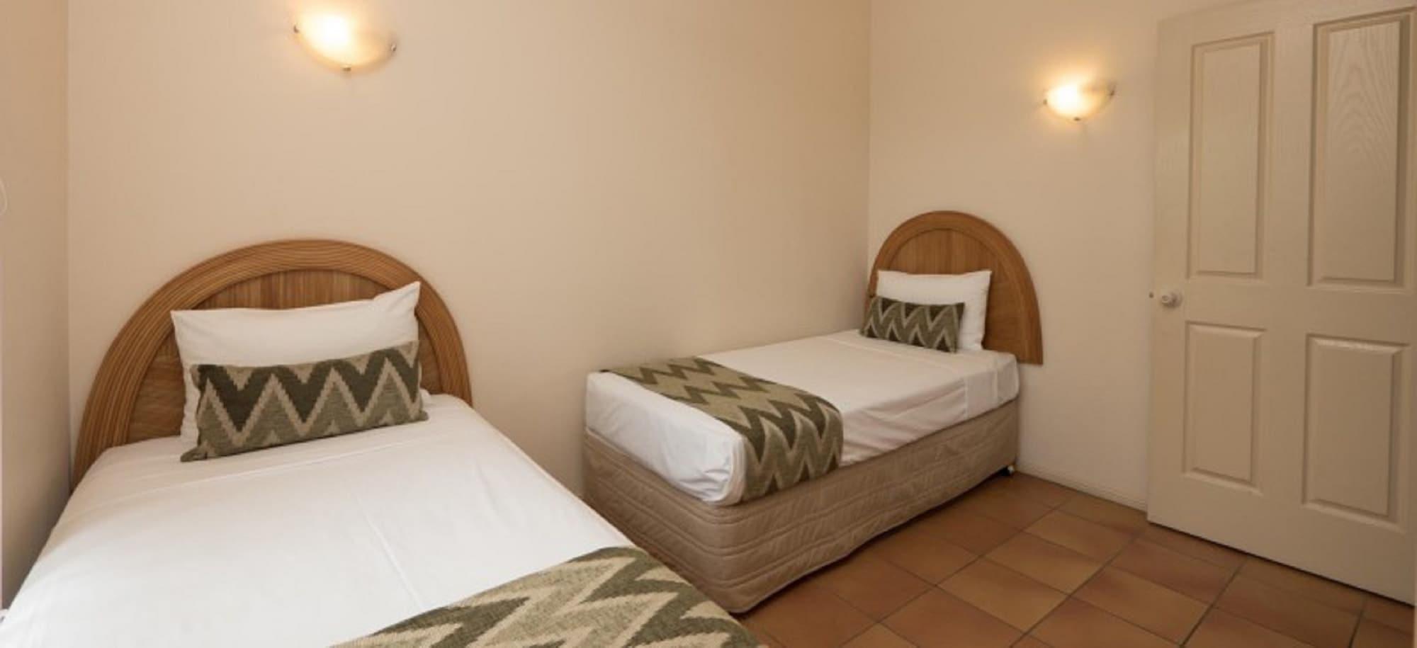 Tropic Towers Apartments Cairns Ngoại thất bức ảnh