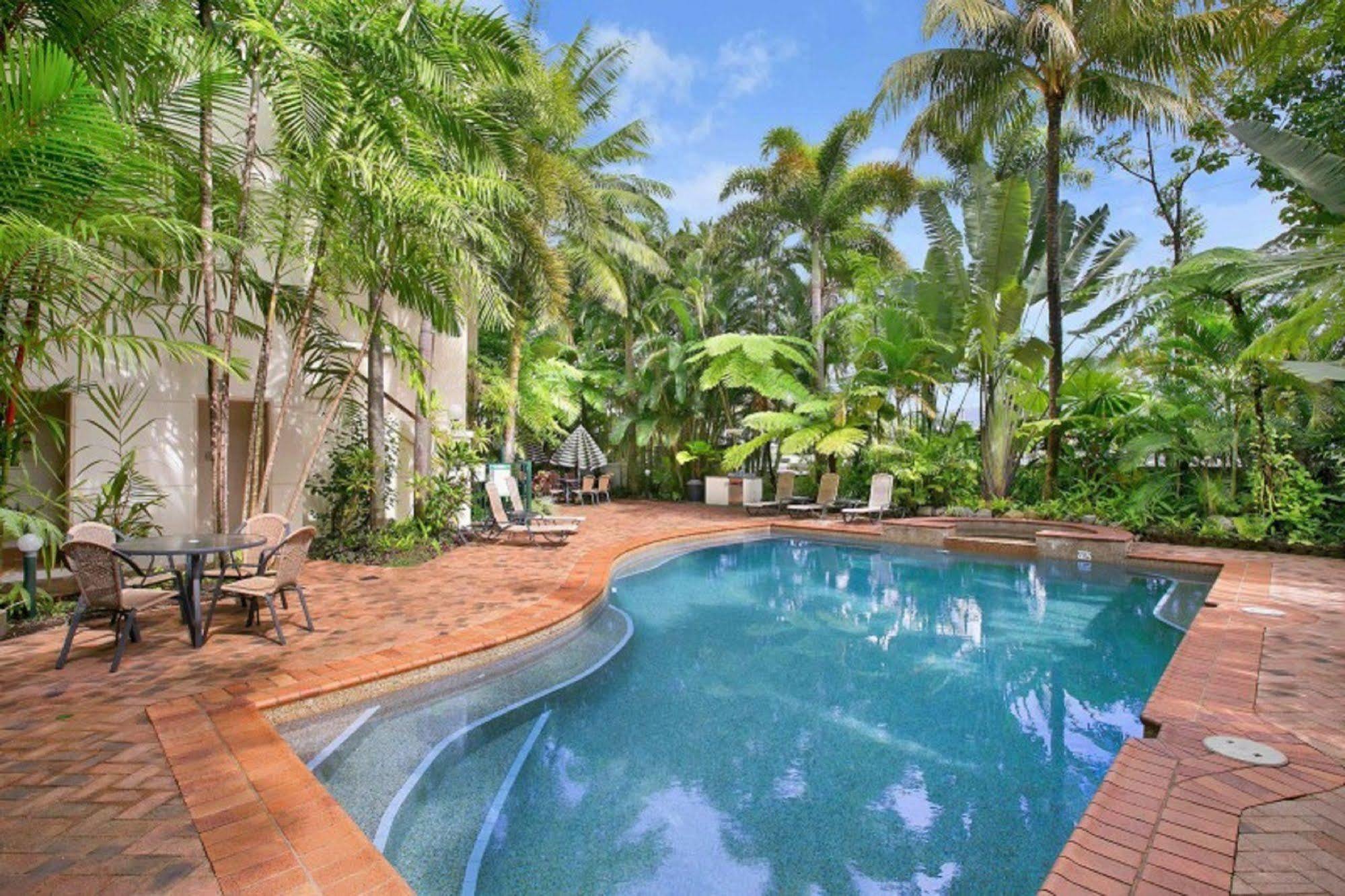 Tropic Towers Apartments Cairns Ngoại thất bức ảnh